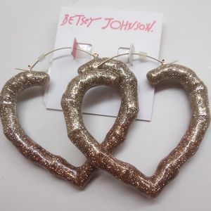 Betsey Johnson New Gold Tubular Heart Earrings